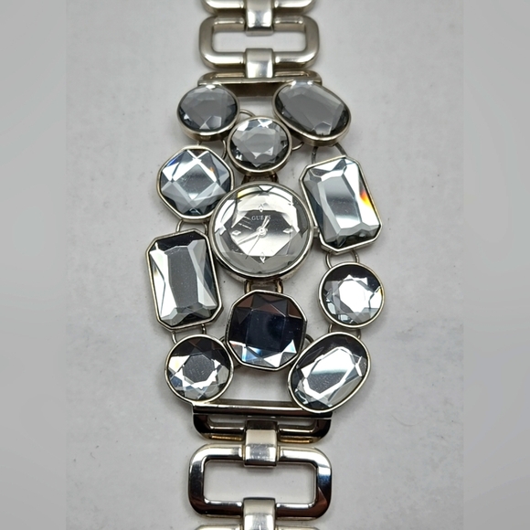Womens Guess Statement Silver Chunky Rhinestones Watch Bracelet New Battery